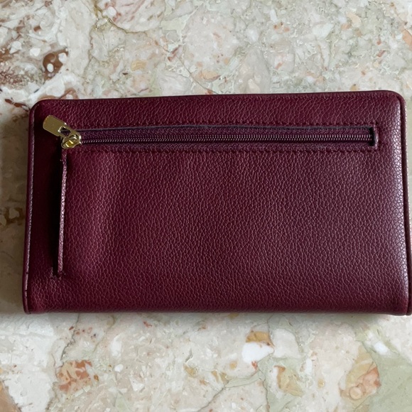 NWOT Lark & Ives snap wallet, vegan leather - Picture 2 of 4